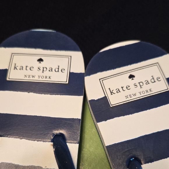 Kate Spade NWT in Box Blue and White Striped Flip Flops...size 8m - Picture 2 of 6